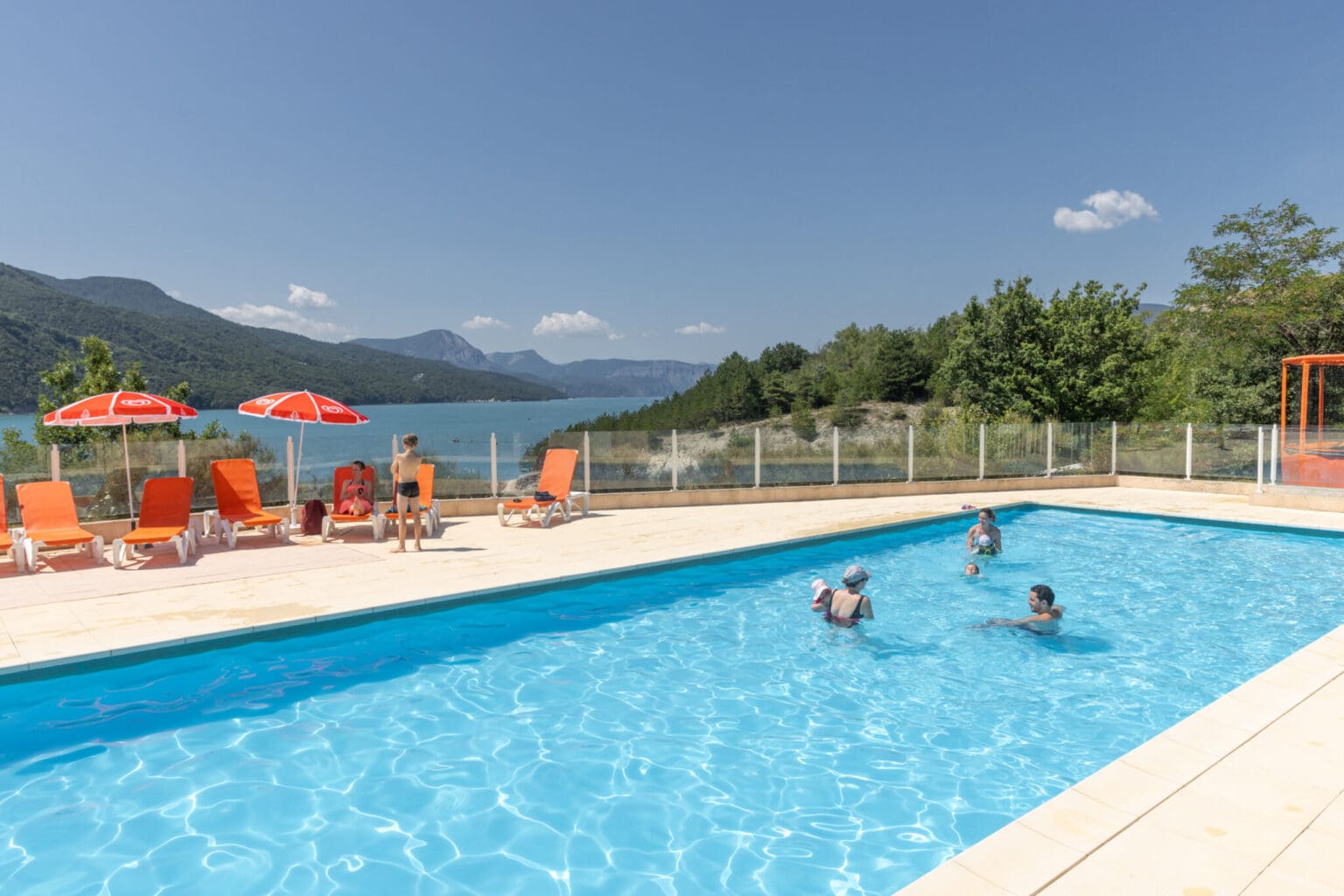 camping piscine lac serre ponçon